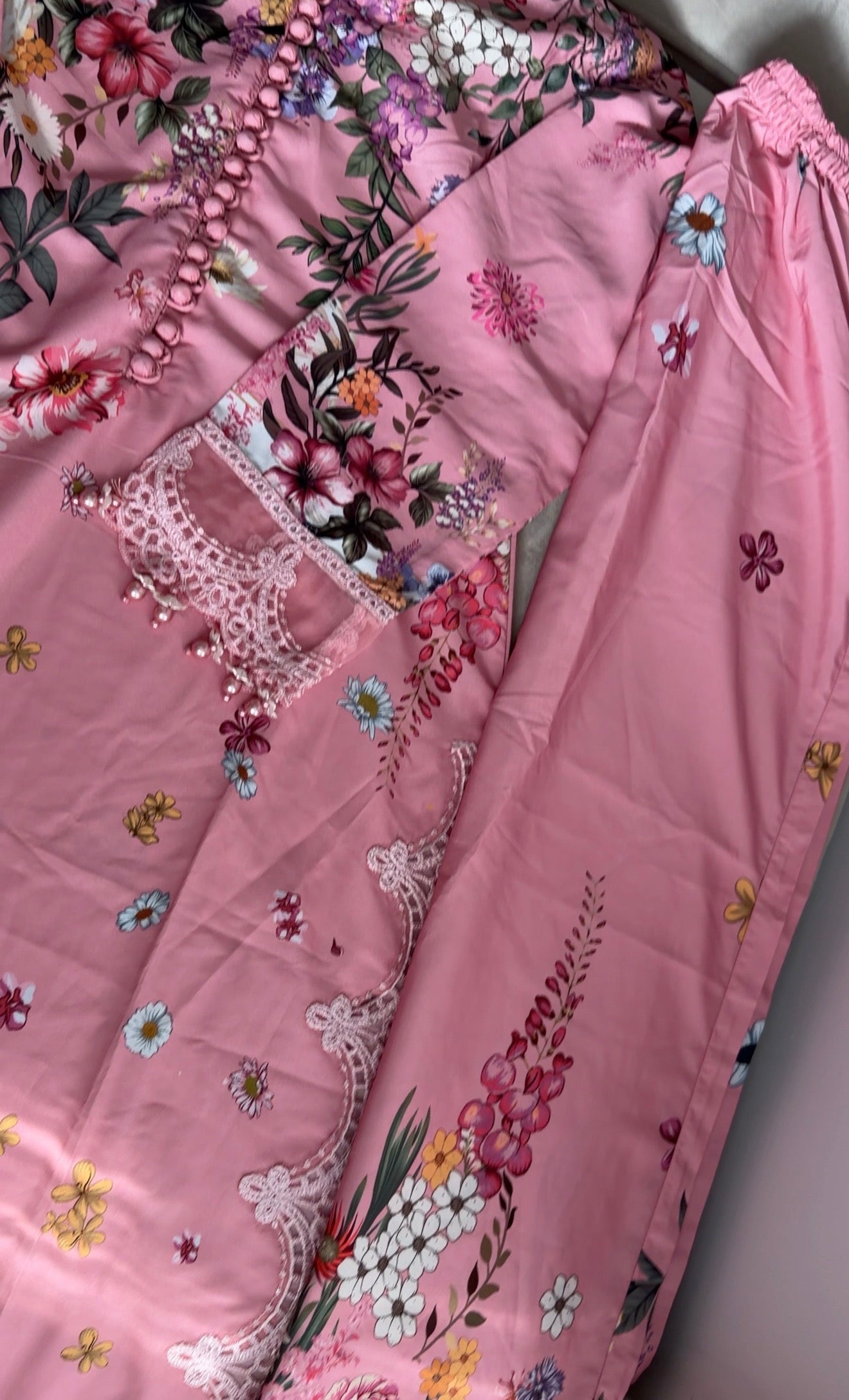 Stunning Floral M prints suit