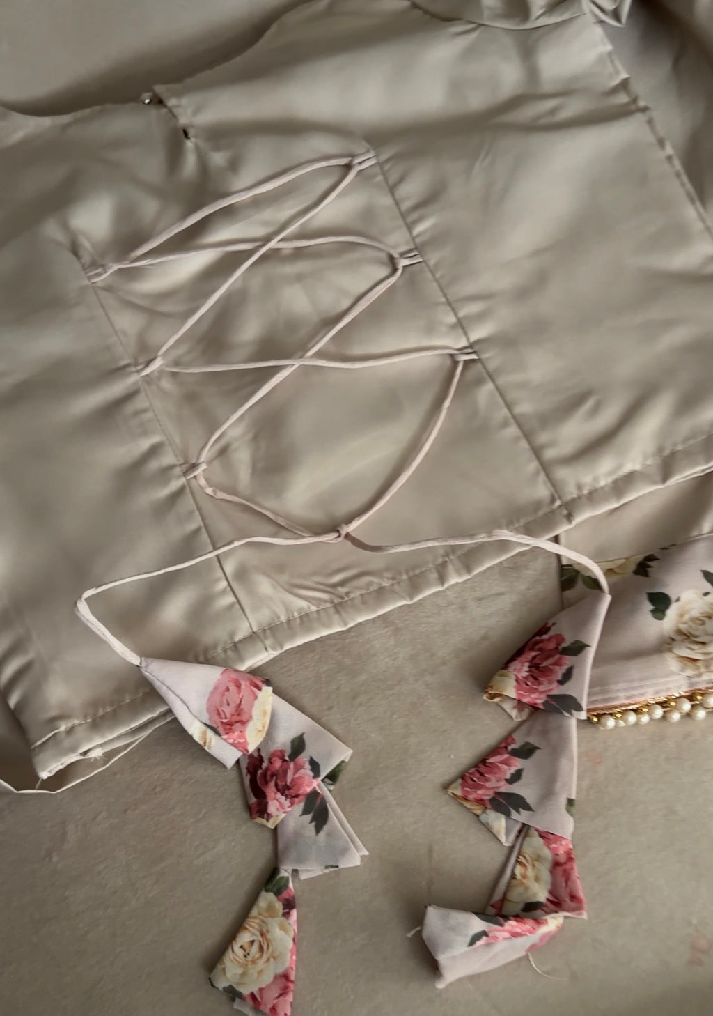 💐Saira💐-Vintage Floral Ready To Wear Saree