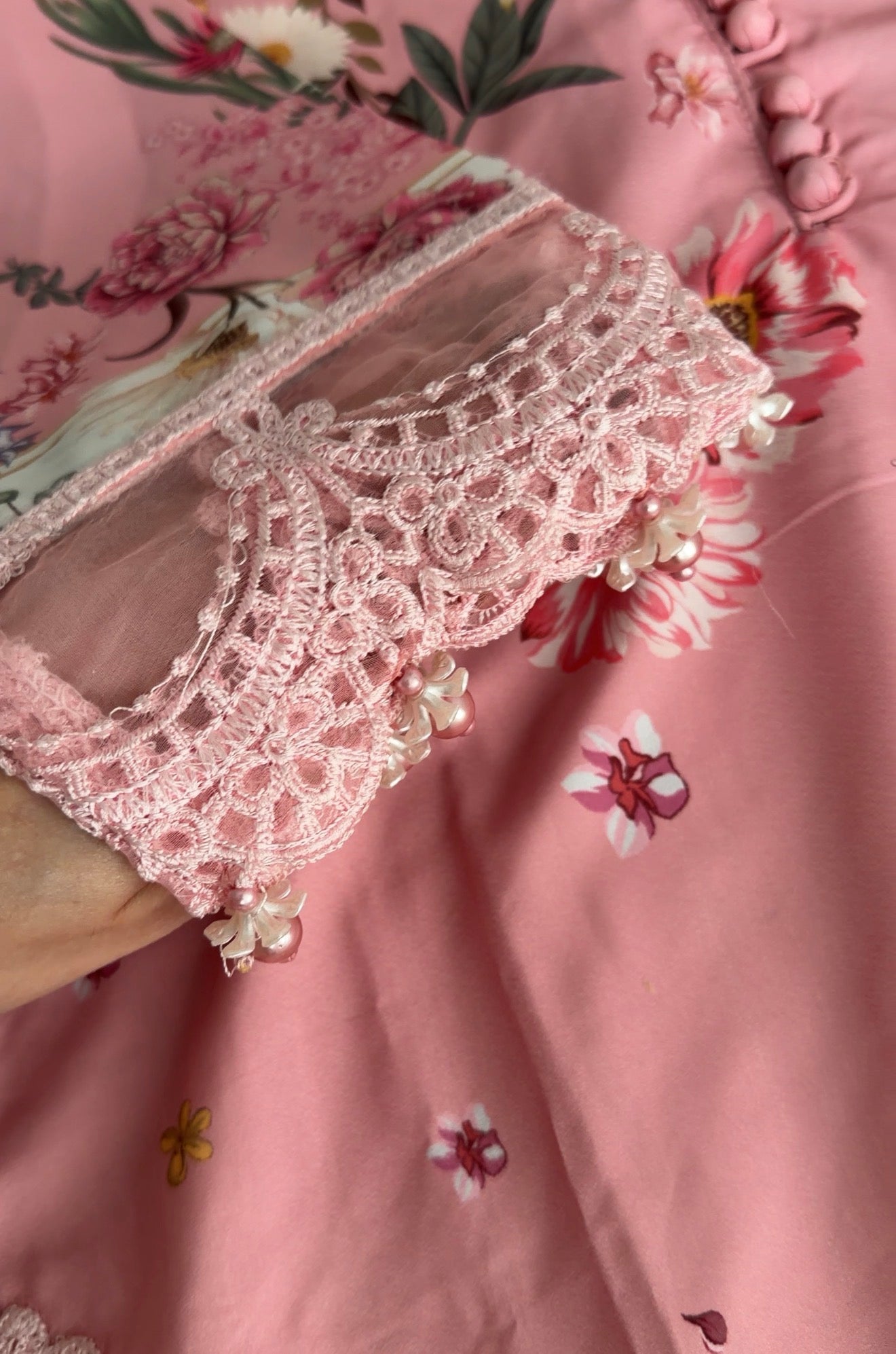 Stunning Floral M prints suit