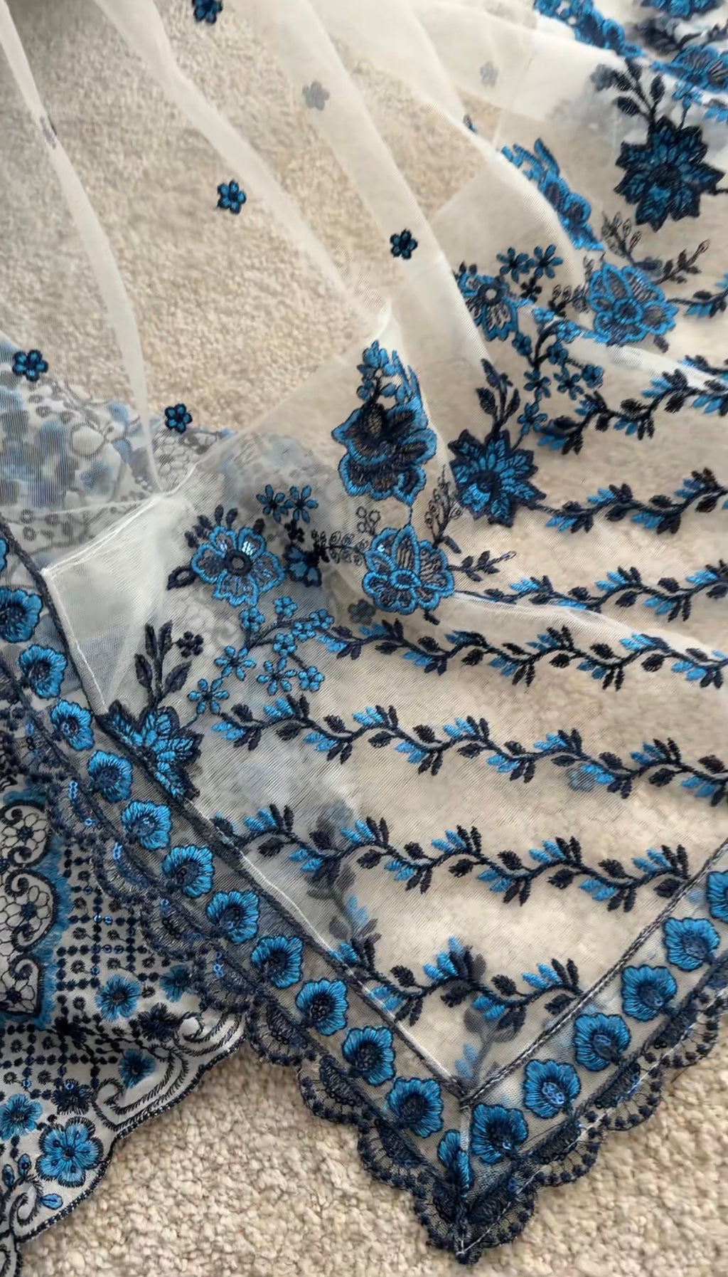 Faiza -Exquisite maxi Dress