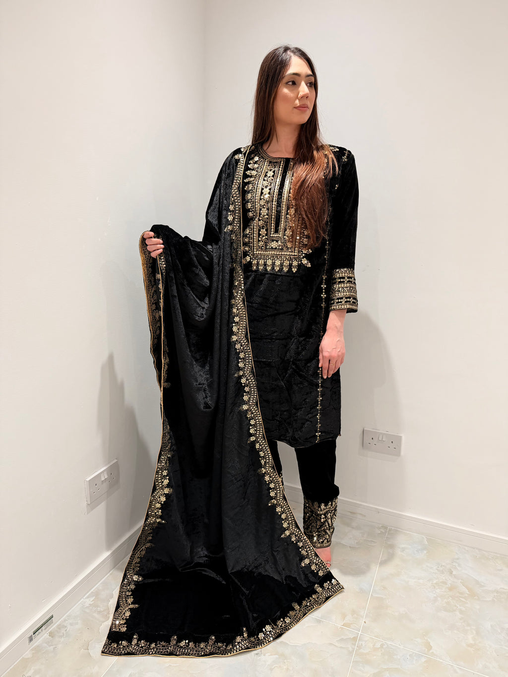 Embroidered velvet shawl suit