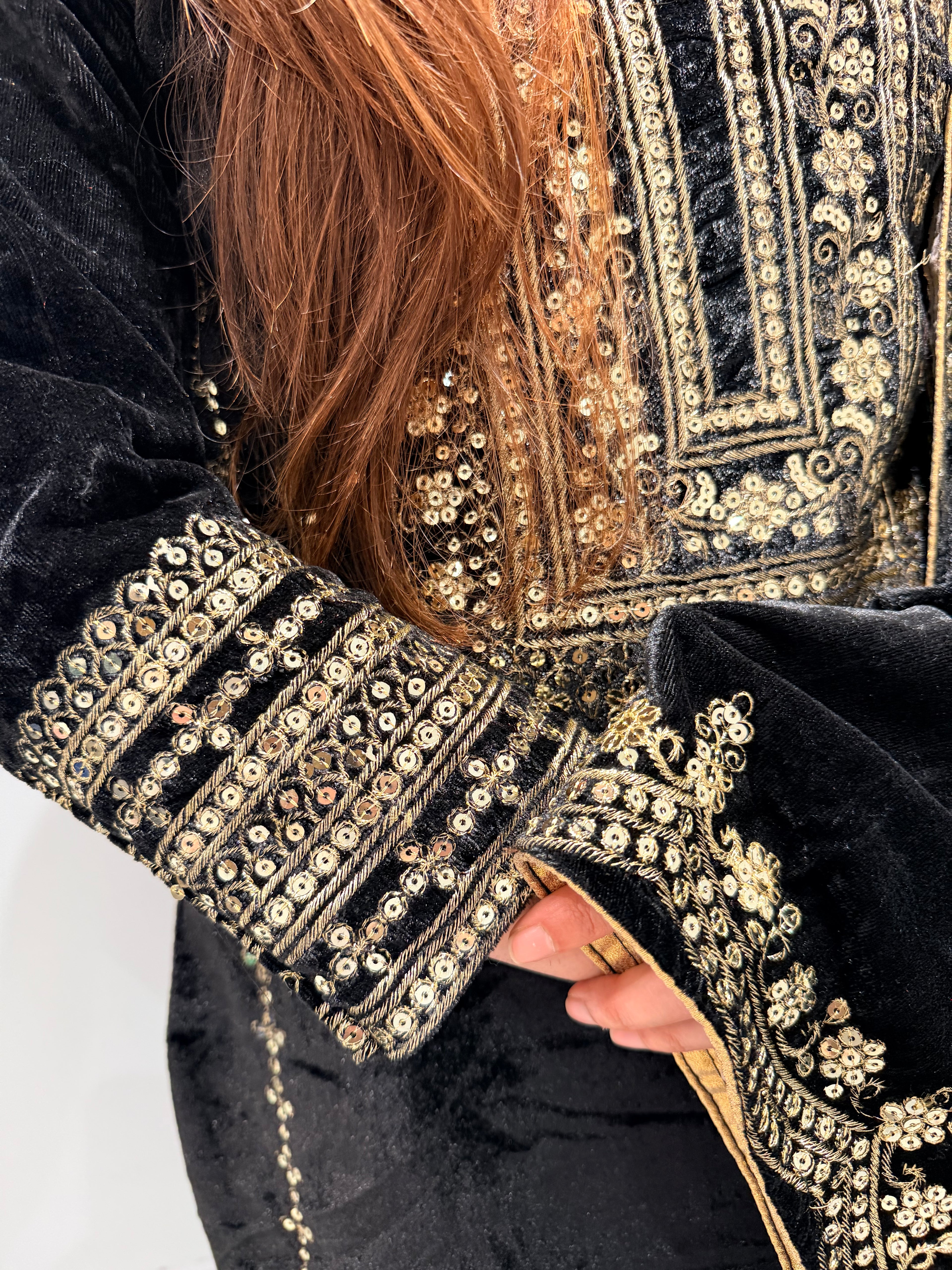 Embroidered velvet shawl suit